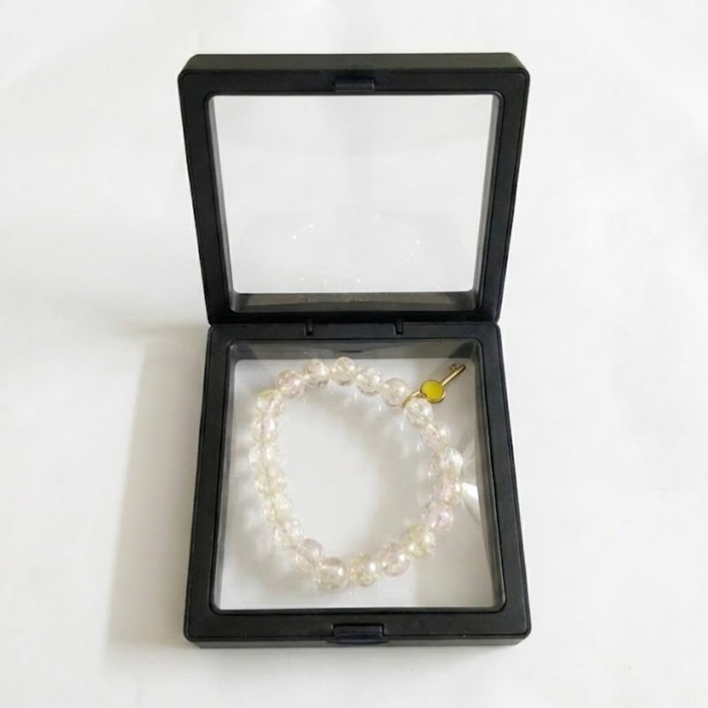 Clear Crackle Bead Stretch Bracelet with Yellow Charm ( with box )
